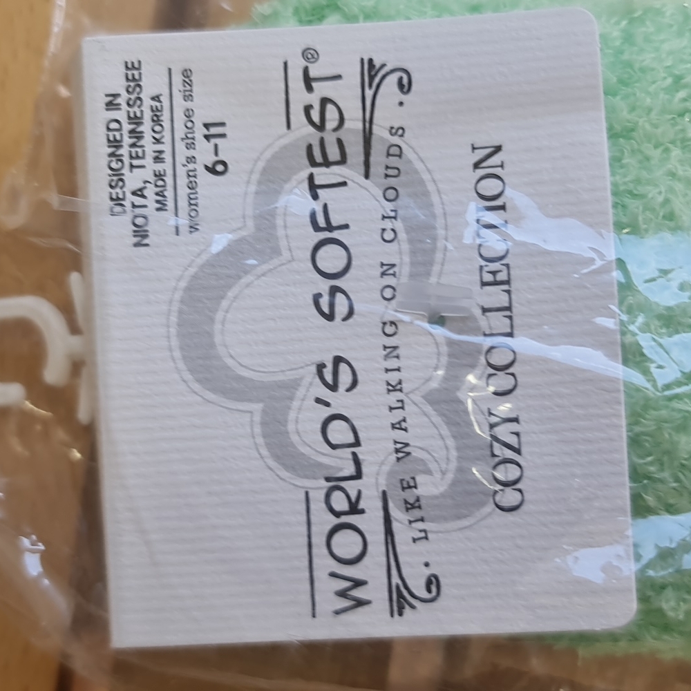 🛍3/$30🛍 🎁 World's Softest Footsie Sock with Grip Bottom - Picture 4 of 4